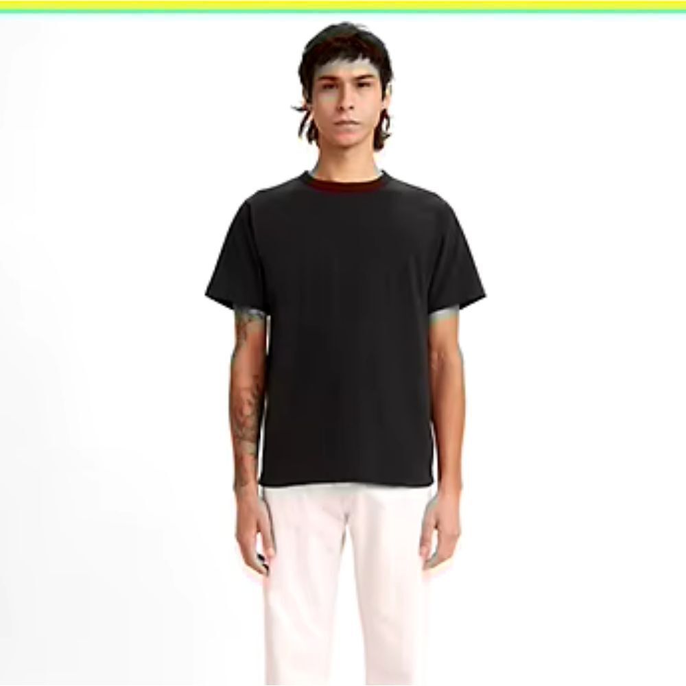 Levi's CLASSIC T-SHIRT with standard fit Size L in Black NWT and in packaging